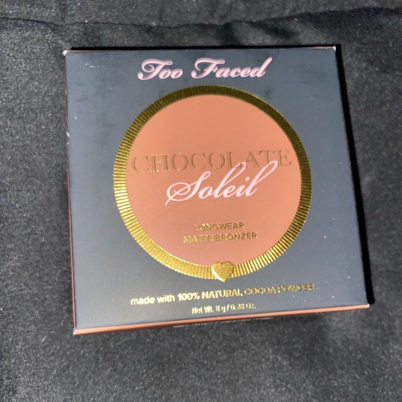 Too Faced
Chocolate Soleil Matte Bronzer (Full Size 0.28oz) **NEW IN BOX** - Picture 11 of 16